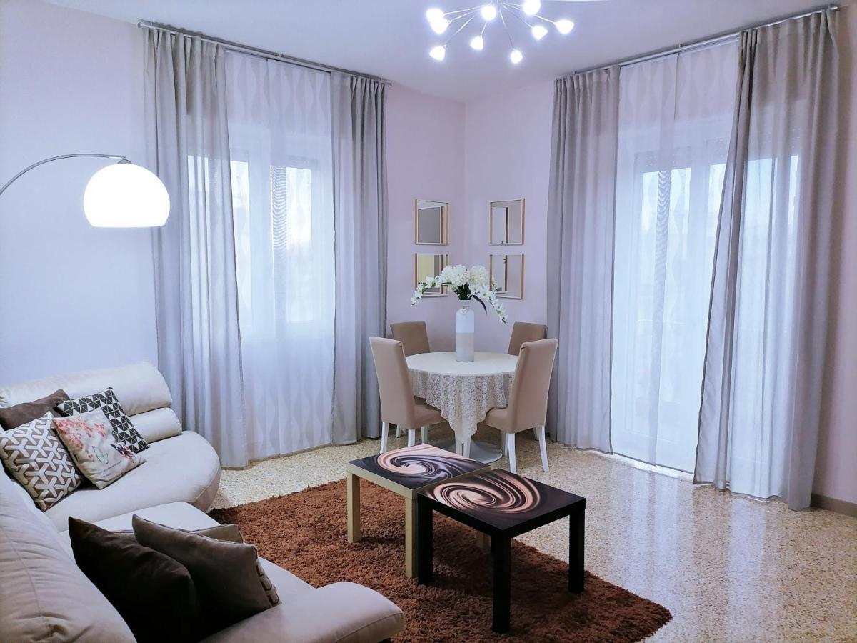 La Casa Di Giulia Daire Caserta Dış mekan fotoğraf