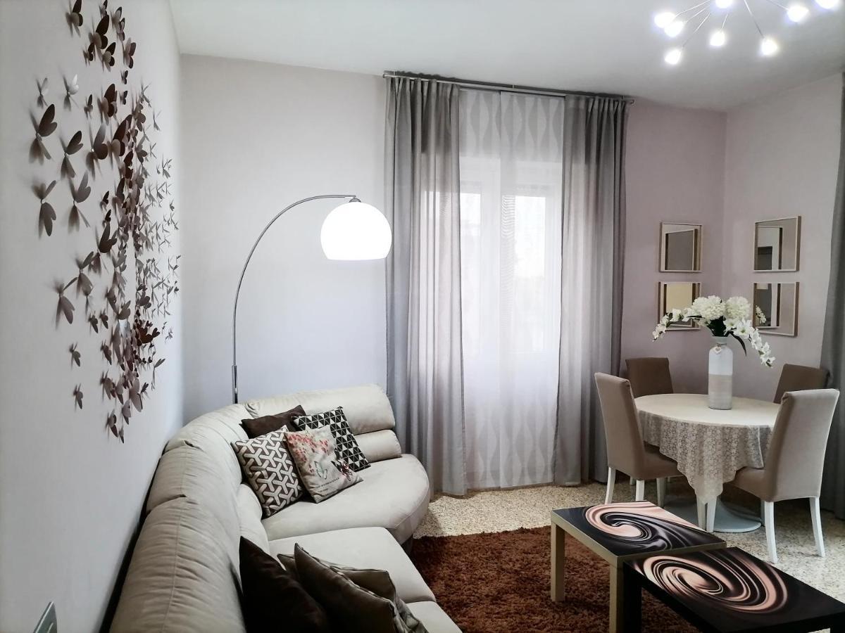 La Casa Di Giulia Daire Caserta Dış mekan fotoğraf